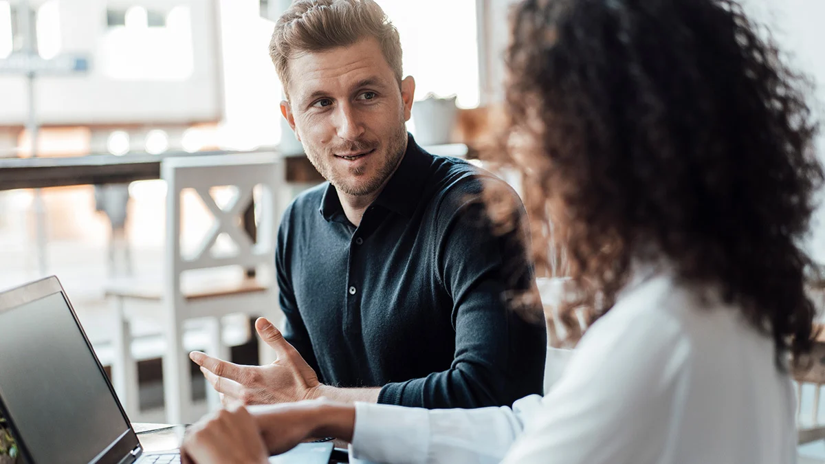 What Is a High Ticket Closer Job? A Complete Guide to High-Income Sales Careers